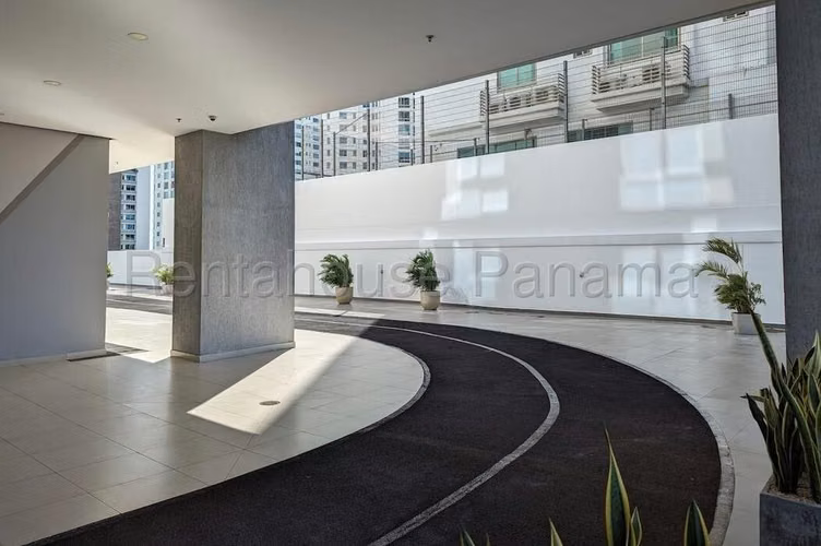 Se Vende Apartamento en Costa del Este LA26-5817