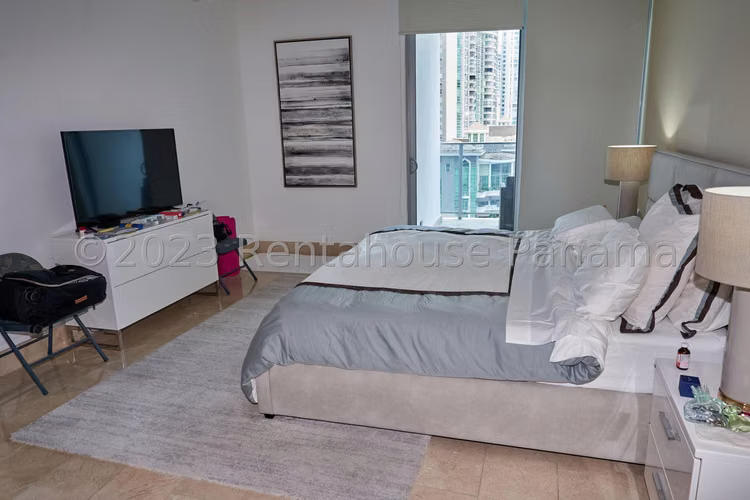 Se Vende Apartamento en Punta Pacifica LA26-8794