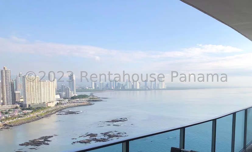 Se Vende Apartamento en Punta Pacifica LA26-8794