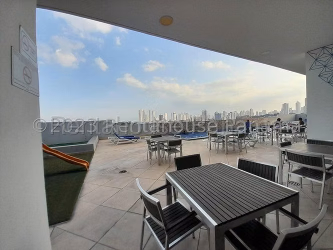 Apartamento en Venta en Via España JG