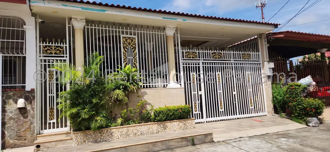 House for Sale in Pueblo Nuevo JG