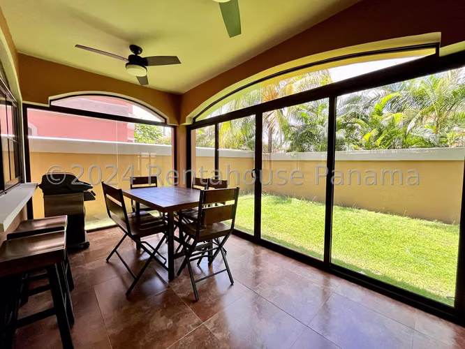 VENTA DE CASA COSTA SUR GM