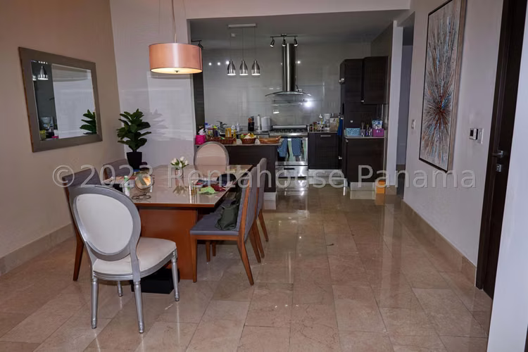 Se Vende Apartamento en Punta Pacifica VLU26-8794