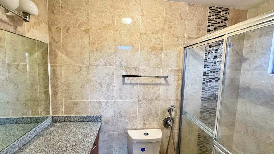 VENTA CASA LAS CUMBRES 625.30M2 PH MIRADOR DEL LAGO CV