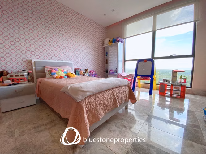 Santa Maria – Vista Al Golf y Mar– 322 m² – 1,050,000
