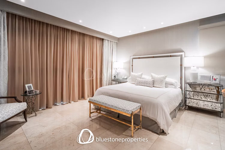 Altos del Golf – Frente al Parque – 622 mts2 – 1,190,000