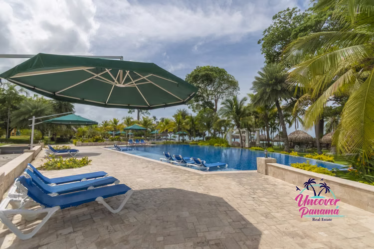 Apartamento con Vista al Mar y a las Montañas en Bijao Beach Club & Residences