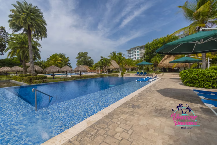 Apartamento con Vista al Mar y a las Montañas en Bijao Beach Club & Residences