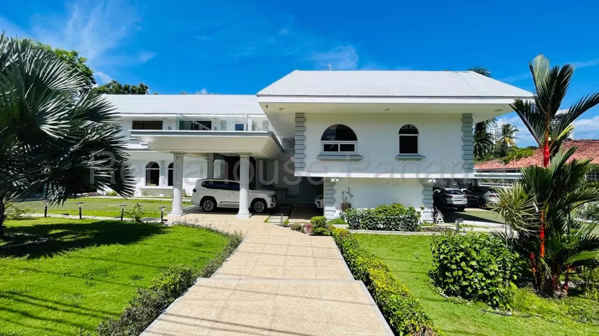 Vendo casa en Altos del Golf LF26-7118 Solo Cliente Directo