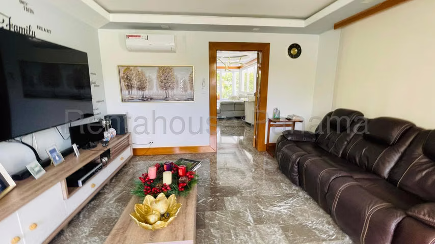 Vendo casa en Altos del Golf LF26-7118 Solo Cliente Directo
