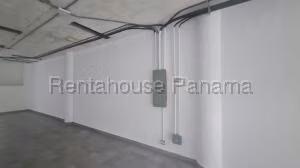 Alquiler de Local Comercial con 205m2 en Bella Vista PH Plaza Elga 26-8517SR