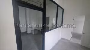 Alquiler de Local Comercial con 205m2 en Bella Vista PH Plaza Elga 26-8517SR