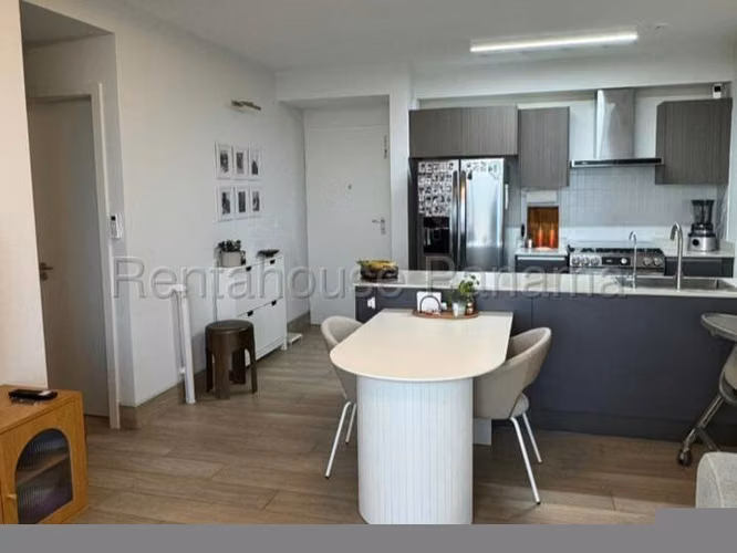 Se Vende Apartamento en Hato Pintado MDV26-8804