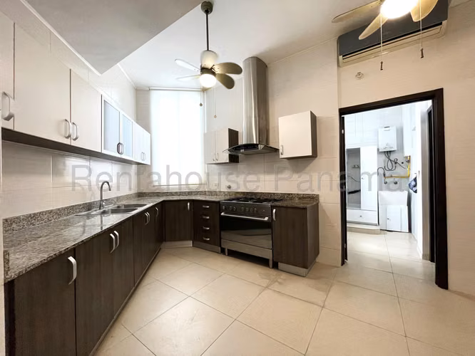Alquiler de Apartamento en Costa del Este Ph Country Club ANL