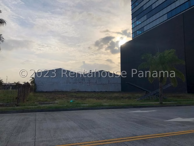 Venta de Terreno en Santa Maria Santa María ANL