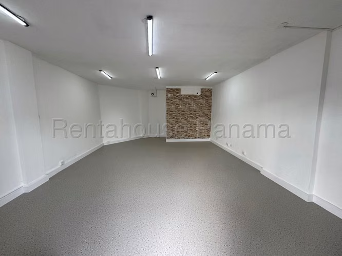 Venta de Local en Chanis Plaza Cincuentenario CCO