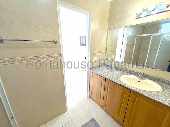 Apartamento en Alquiler en El Cangrejo 26*8791Mfk