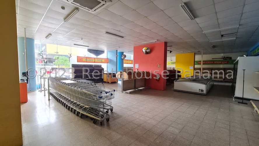 Local Comercial en Venta en 12 de Octubre  JG