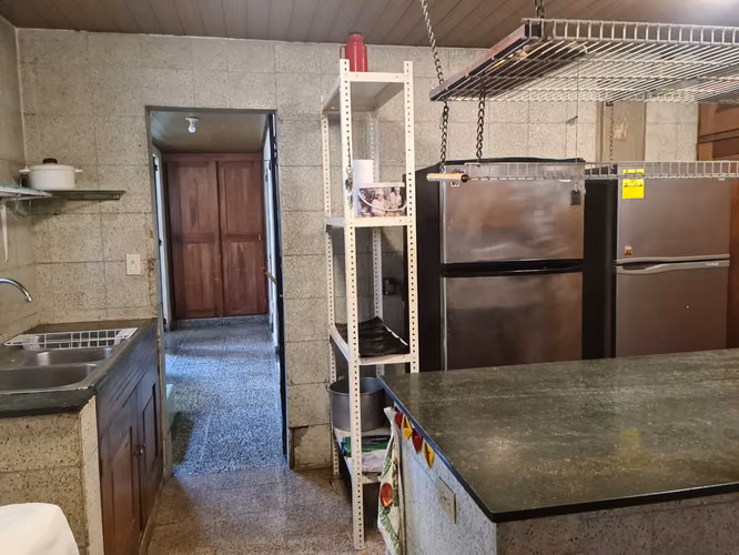 VENDO CASA EN HATO PINTADO CON PISCINA/NEGOCIABLE (DB)