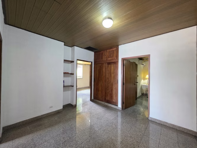 VENDO CASA EN HATO PINTADO CON PISCINA/NEGOCIABLE (DB)