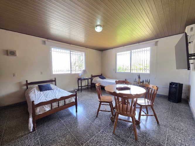 VENDO CASA EN HATO PINTADO CON PISCINA/NEGOCIABLE (DB)