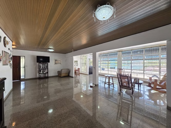 VENDO CASA EN HATO PINTADO CON PISCINA/NEGOCIABLE (DB)