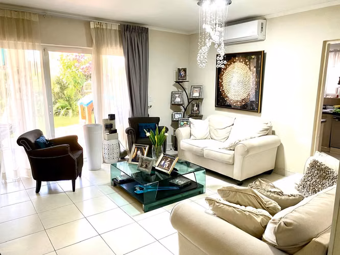 SE VENDE CASA EN QUINTAS DE VERSALLES - Imagen 6
