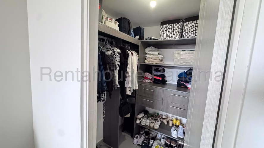Se Vende Apartamento en Ricardo J Alfaro LA26-5915
