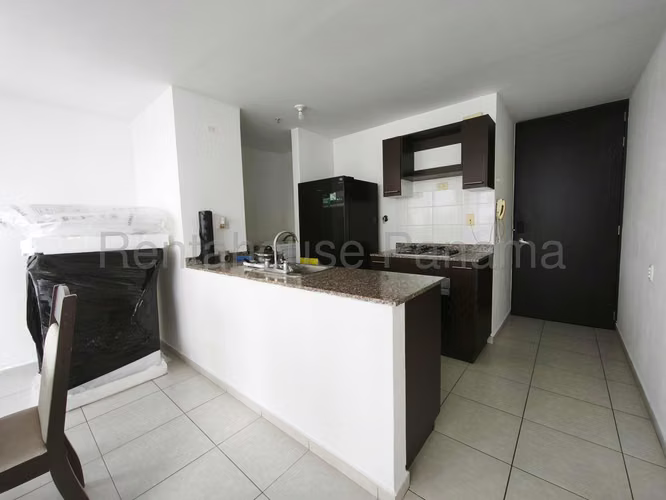 Se Vende Apartamento en El Bosque LA26-4042