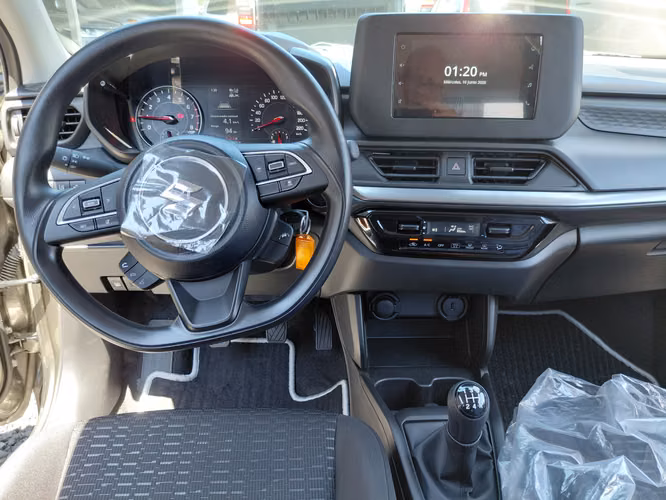 2025 Suzuki Swift - manual - nuevo con 88km - Imagen 11