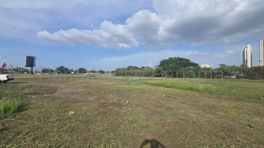 Terreno en Venta en Santa Maria JG