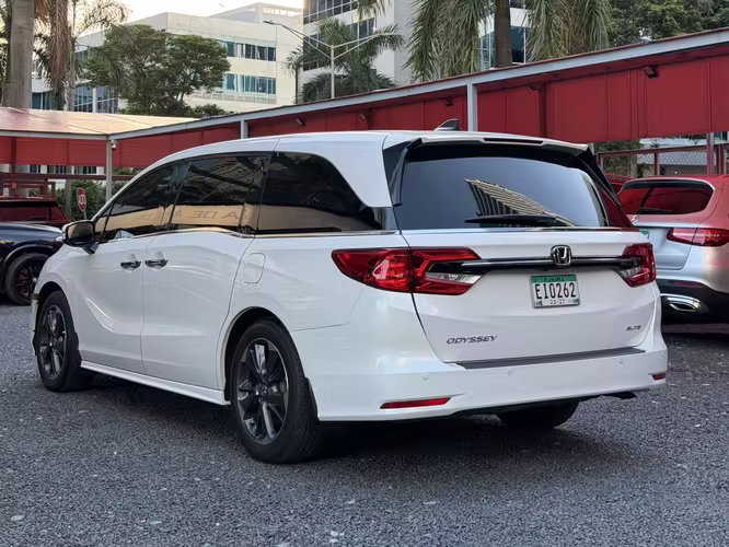 HONDA ODYSSEY ELITE