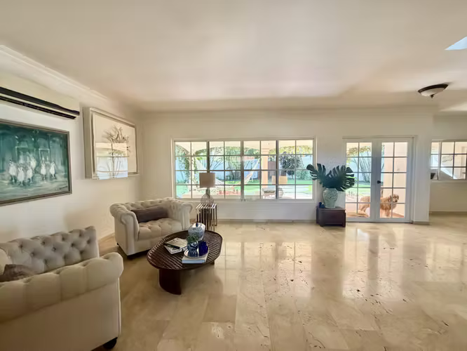 Rental House with garden - East Coast