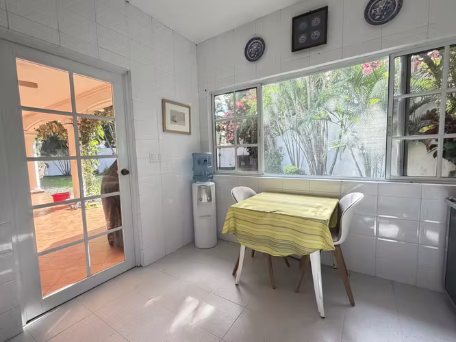Alquiler Casa con jardín - Costa del Este