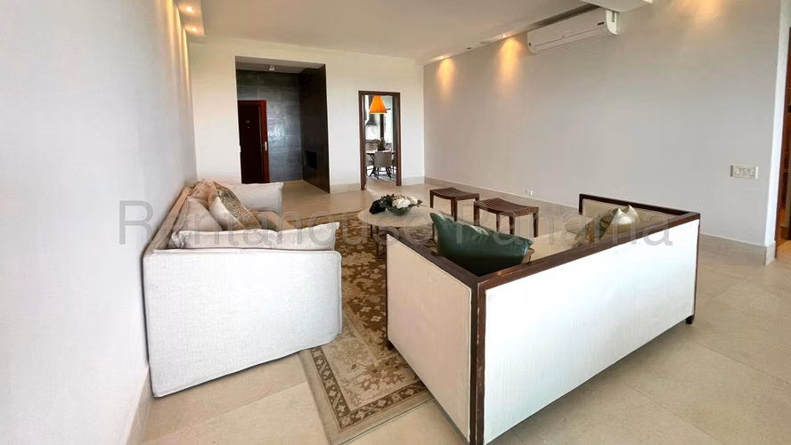 Espectacular y Unico Apartamento en Venta en Amador 26*8205Mfk