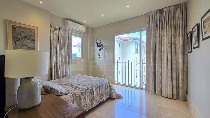 Venta de Apartamento PH The Reserve Santa María