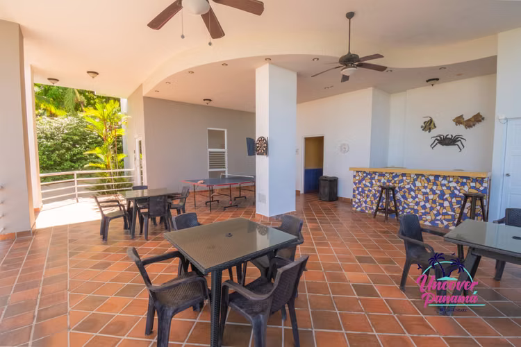 Apartamento con vista al mar en PH Playa Blanca