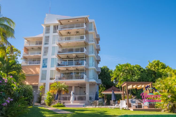 Apartamento con vista al mar en PH Playa Blanca