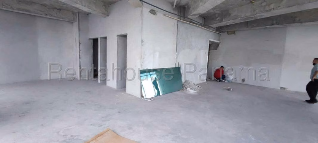Se alquila oficina de 156 mts en Edificio F&F Tower calle 50 - Imagen 4
