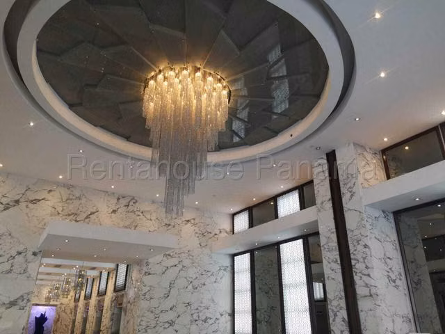 Se alquila oficina de 156 mts en Edificio F&F Tower calle 50 - Imagen 8
