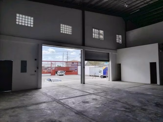 Venta de Ofibodega con Electricidad Trifasica