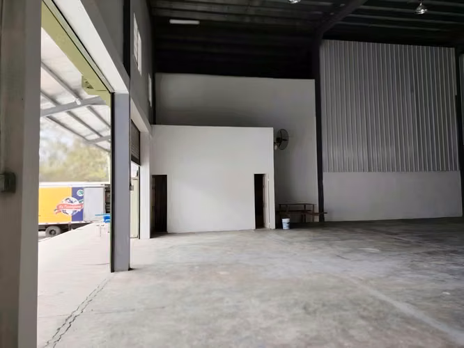 Venta de Ofibodega con Electricidad Trifasica