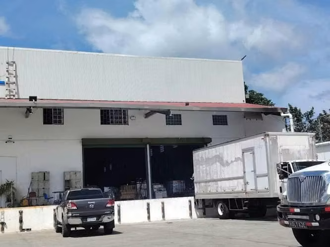 Venta de Ofibodega con Electricidad Trifasica