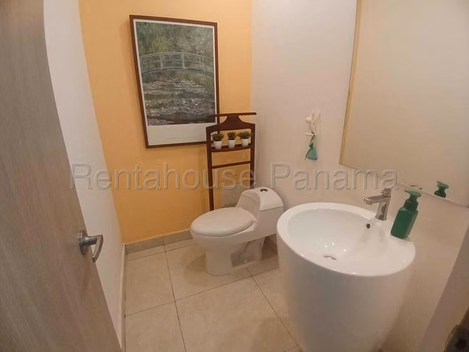 Se Alquila Apartamento en Clayton MDV26-8122