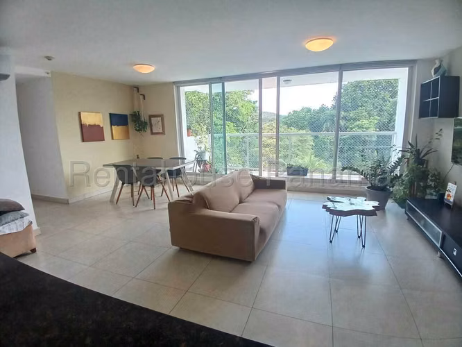 Se Alquila Apartamento en Clayton MDV26-8122