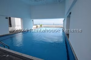 Apartment rental with 332m2 in Avenida Balboa PH Miramar