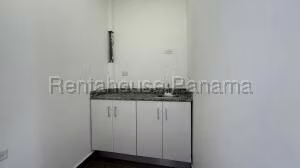 Alquiler de Local Comercial con 68m2 en Brisas del Golf PH Golf Park 26-8842SR