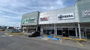 Alquiler de Local Comercial con 68m2 en Brisas del Golf PH Golf Park 26-8842SR