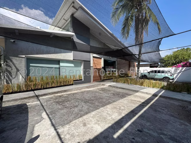 HOME OFFICE FOR SALE 96 COCO DEL MAR HQ