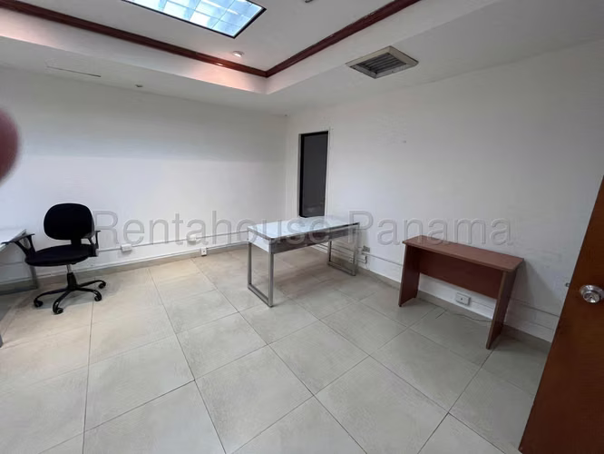 Office Rental on Avenida Balboa Bay Mall KC